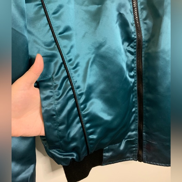 Vtg 90’s Mirage/Treasure Island Reversible Satin Bomber Jacket - Picture 6 of 10